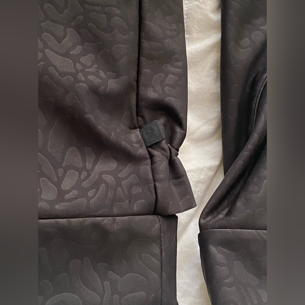 Lululemon Jacket - Picture 6 of 6